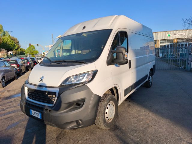 PEUGEOT Boxer usata, con Alzacristalli elettrici