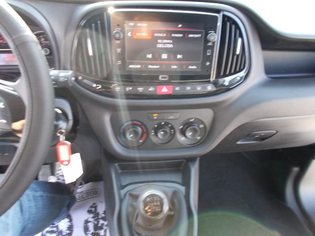 FIAT Doblo usata, con USB