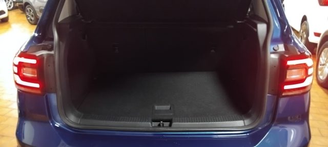 VOLKSWAGEN T-Cross usata, con Autoradio