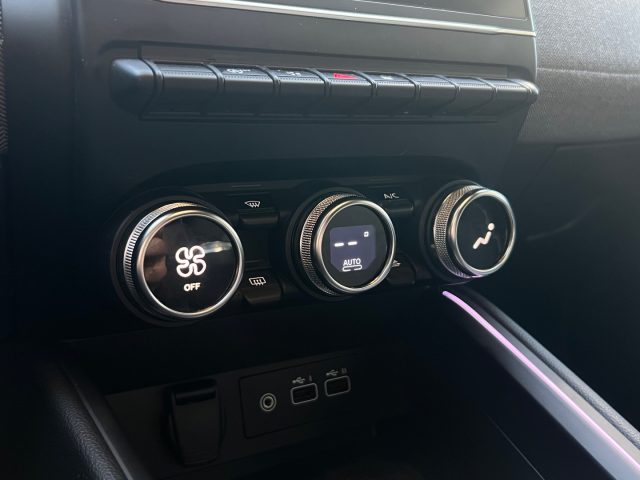 RENAULT Clio usata, con Luci diurne LED