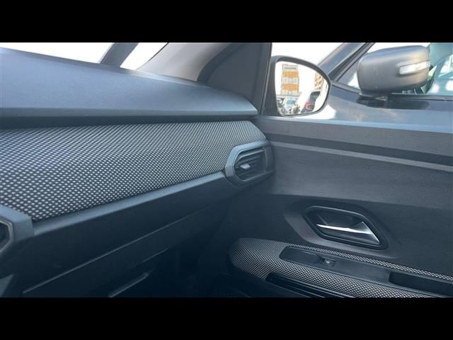 DACIA Jogger usata, con Sensori di parcheggio anteriori