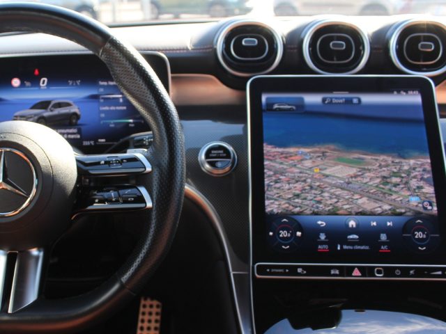 MERCEDES-BENZ GLC 220 usata, con Volante in pelle