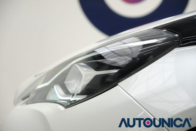 TOYOTA Yaris usata, con ESP