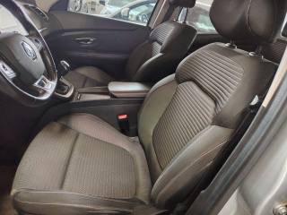 RENAULT Scenic usata, con Controllo elettronico della corsia