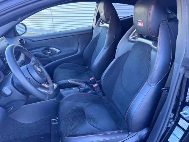 TOYOTA Yaris usata, con Servosterzo