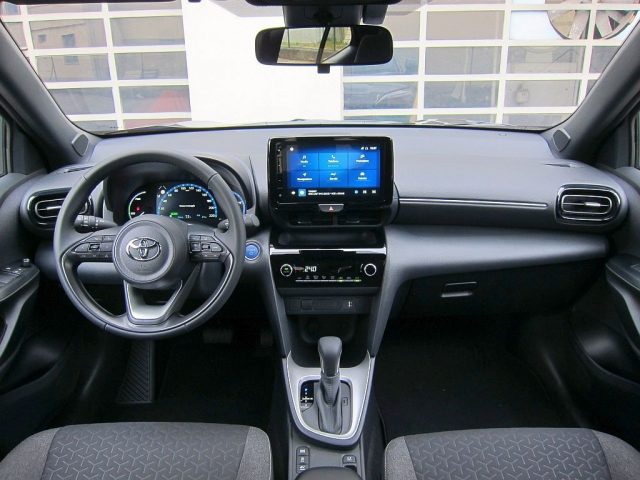 TOYOTA Yaris Cross usata, con Controllo vocale