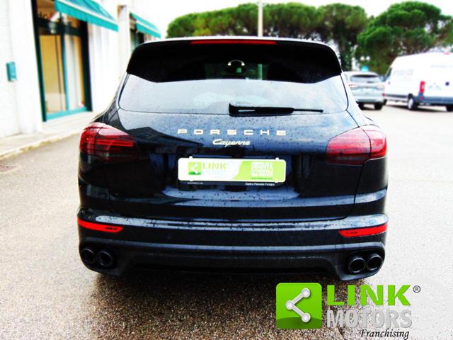 PORSCHE Cayenne usata, con Autoradio
