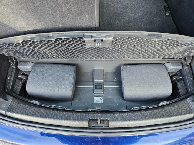VOLKSWAGEN Touran usata 53