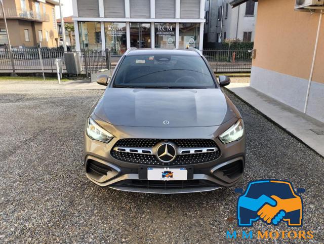 MERCEDES-BENZ GLA 200 usata, con Airbag