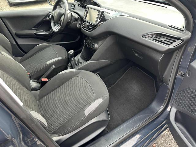 PEUGEOT 208 usata, con Sedile posteriore sdoppiato