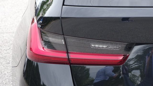 BMW 320 usata, con Volante multifunzione