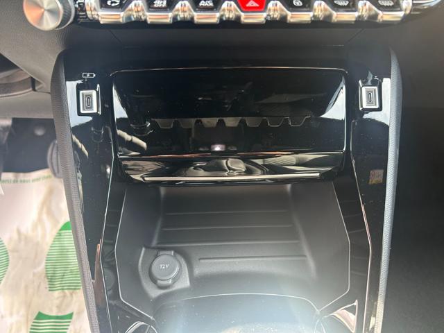 PEUGEOT 2008 usata, con USB