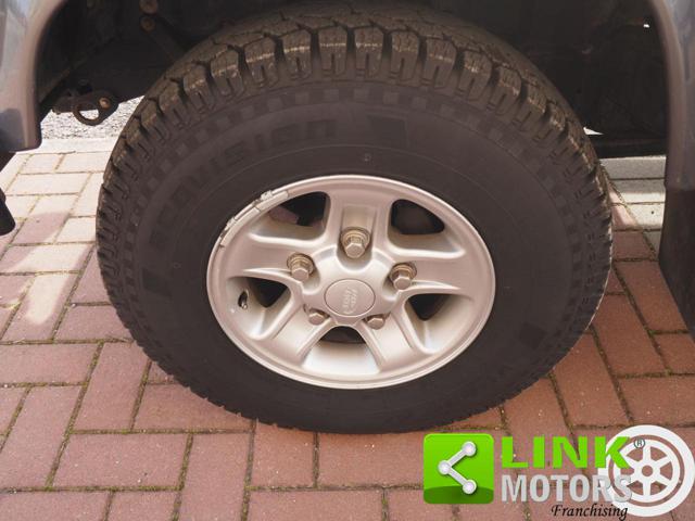 LAND ROVER Defender usata 8