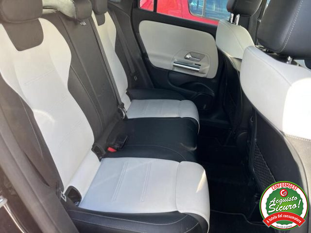 MERCEDES-BENZ GLA 200 usata, con Chiusura centralizzata