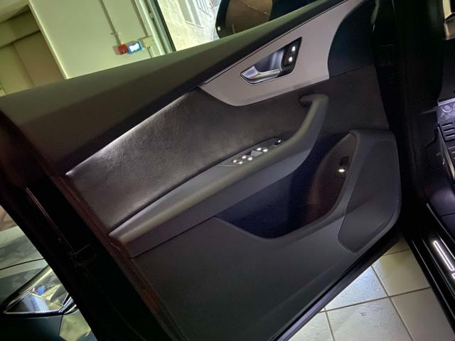 AUDI Q8 usata, con Volante in pelle