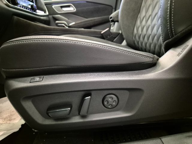 NISSAN Qashqai usata, con Luci diurne LED