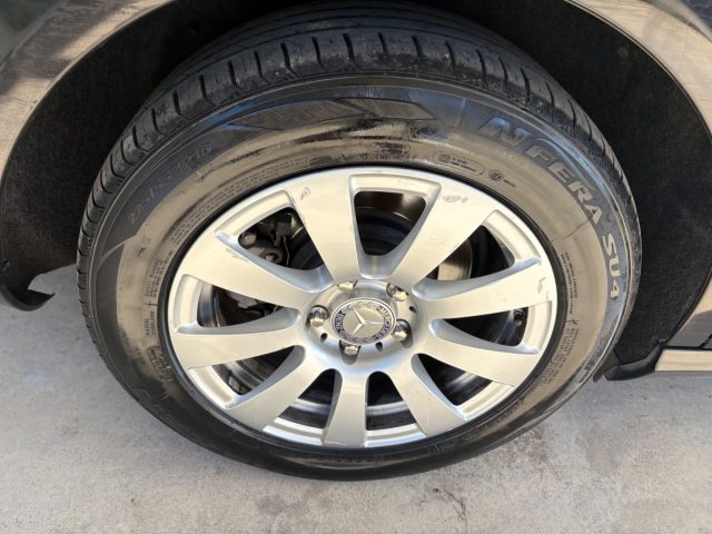 MERCEDES-BENZ E 200 usata, con Park Distance Control