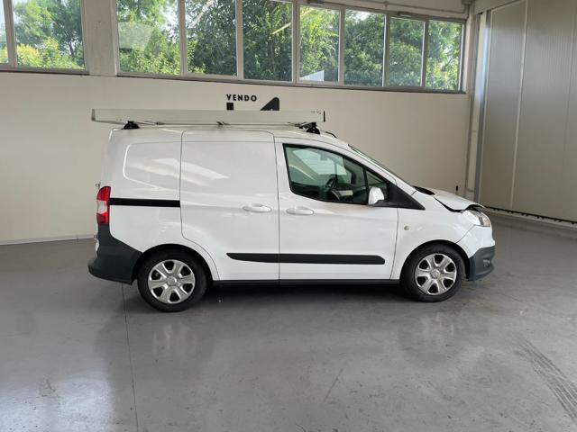 FORD Transit Courier usata, con Fendinebbia