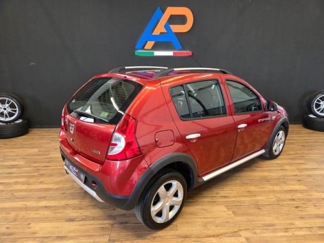 DACIA Sandero usata, con Autoradio