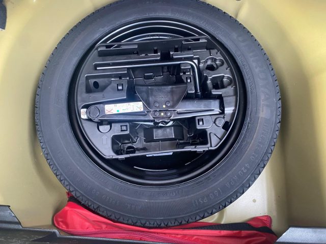 PEUGEOT 208 usata, con Autoradio