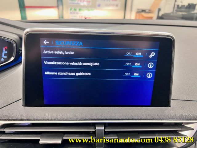 PEUGEOT 3008 usata, con USB
