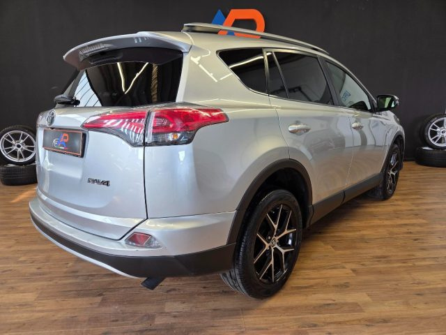 TOYOTA RAV 4 MY23 usata, con Autoradio