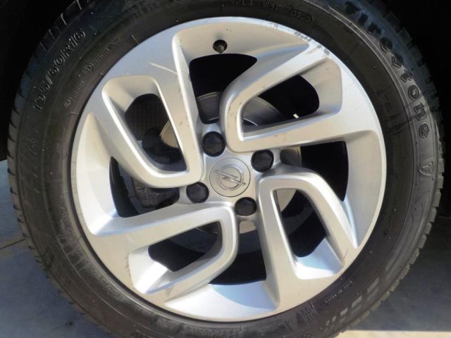 OPEL Crossland X usata, con Controllo automatico clima