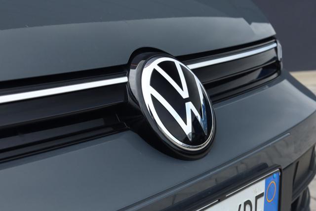 VOLKSWAGEN Golf usata, con Riscaldamento ausiliario