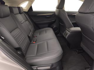 LEXUS NX 300h usata, con Volante multifunzione