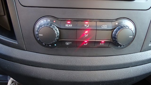 MERCEDES-BENZ Vito usata 103