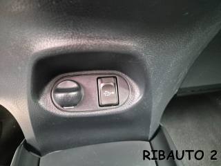 TOYOTA Yaris usata, con Fari LED