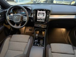 VOLVO XC40 usata, con Autoradio digitale