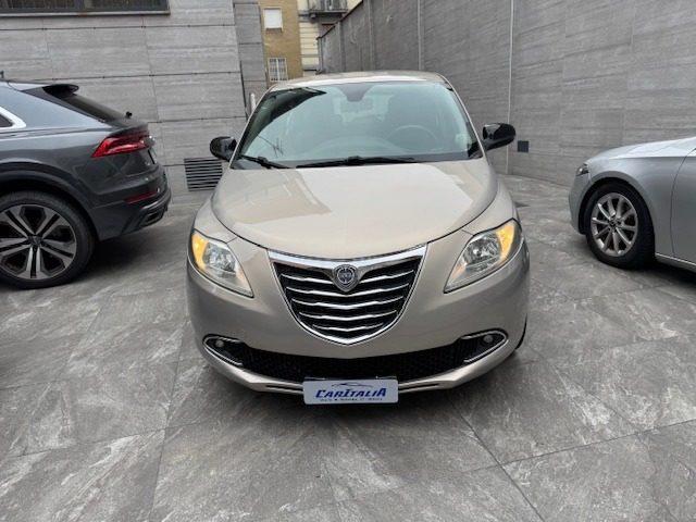 LANCIA Ypsilon usata, con Airbag