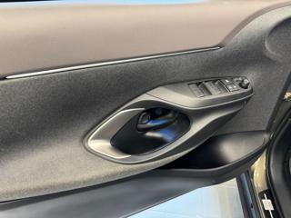 TOYOTA Yaris Cross usata, con Controllo automatico clima