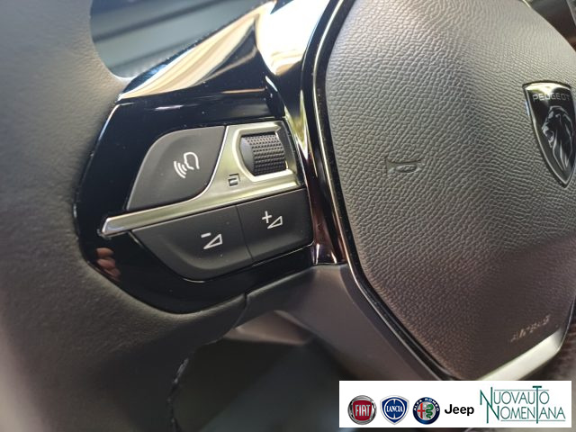 PEUGEOT 2008 usata, con Sedile posteriore sdoppiato