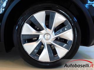 TESLA Model Y usata, con Specchietti laterali elettrici