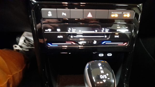 VOLKSWAGEN T-Cross usata, con Bluetooth
