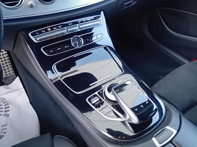 MERCEDES-BENZ E 220 usata, con Volante in pelle