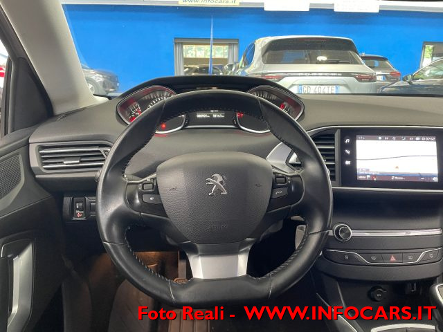 PEUGEOT 308 usata, con Sistema di navigazione