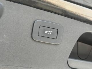 JAGUAR E-Pace usata, con Specchietti laterali elettrici