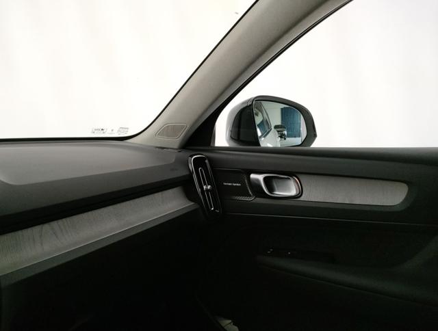 VOLVO XC40 usata, con Fari LED