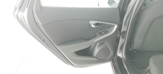 VOLVO V40 Cross Country usata 42