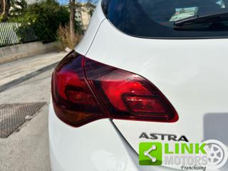 OPEL Astra usata, con Servosterzo