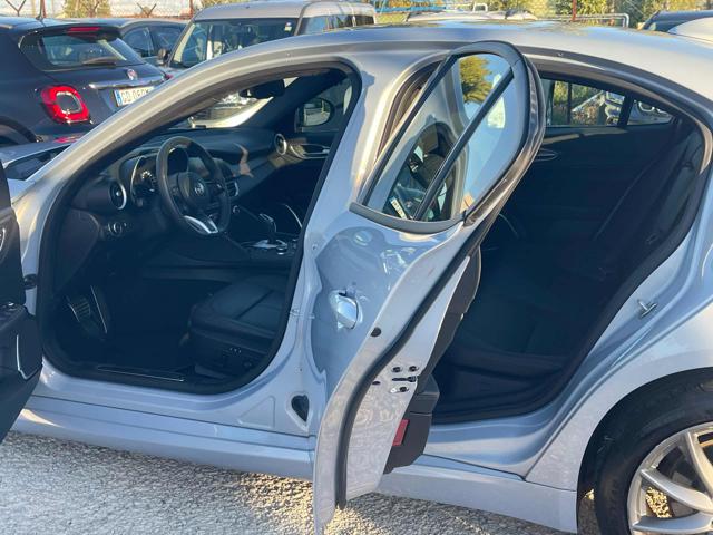ALFA ROMEO Giulia usata, con Sedile posteriore sdoppiato