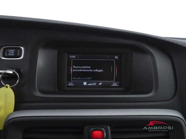 VOLVO V40 usata 14