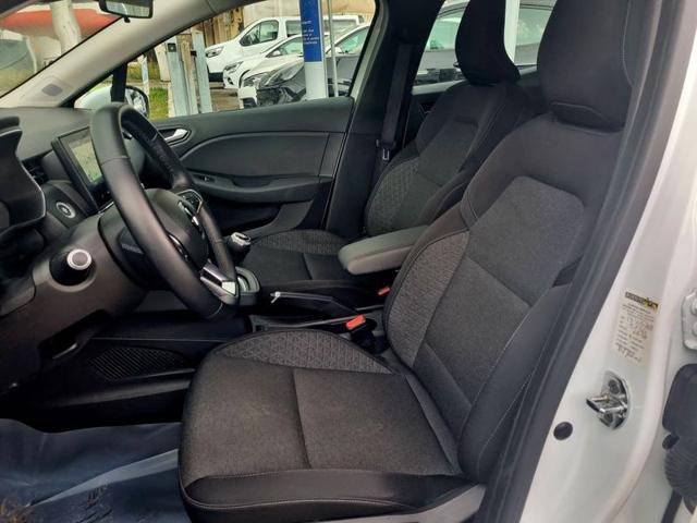 RENAULT Clio usata, con Touch screen