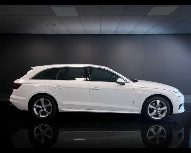 AUDI A4 usata, con Cerchi in lega