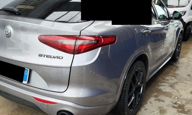 ALFA ROMEO Stelvio usata, con Airbag laterali