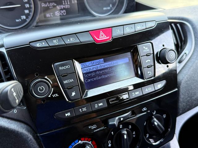 LANCIA Ypsilon usata, con USB