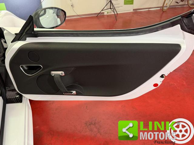 ALFA ROMEO 4C usata, con MP3